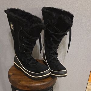 Sorel Black Tivoli III. Winter Boots with Fur Trim
